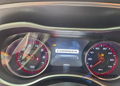 2015 Dodge Charger Sxt z USA, uszkodzony, nr VIN 2C3CDXHG5FH827089